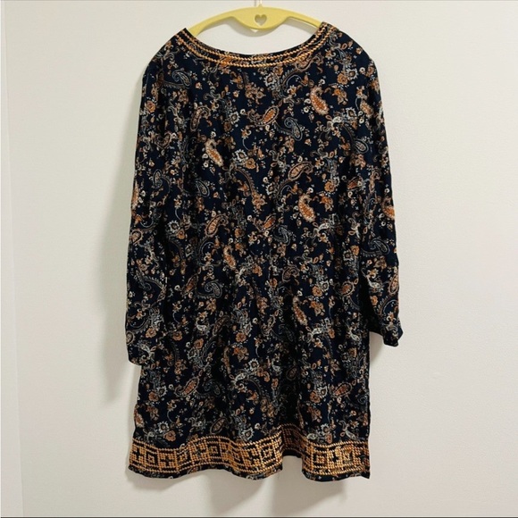 Thrift Market & Spruce Blouse - Picture 2 of 3